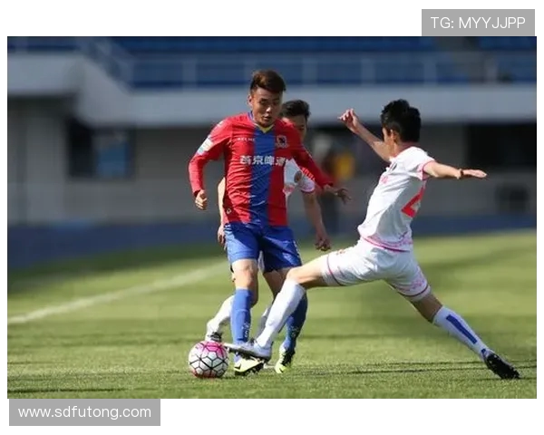 中甲新疆对阵深圳精彩直播回顾与赛后分析全程跟踪报道
